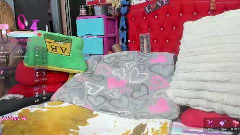 Lauren camile online show from February 23, 2026, 4:21 am