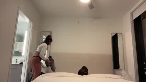 camiliakxoxo online show from October 4, 2025, 12:19 am