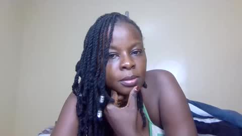 Snapshot of camilla_bby chatting on March 15, 2026, 9:32 pm Camilla online show from March 15, 2026, 9:32 pm