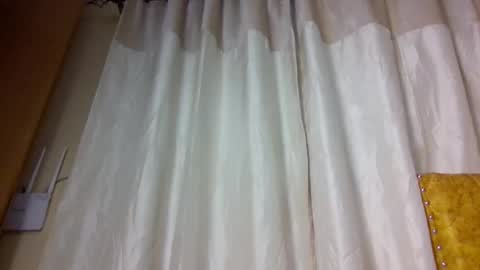 Snapshot of camilla_bby chatting on March 16, 2026, 8:40 am Camilla online show from March 16, 2026, 8:40 am