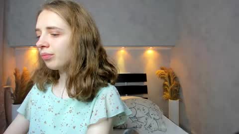 Camilla online show from September 25, 2025, 12:36 am