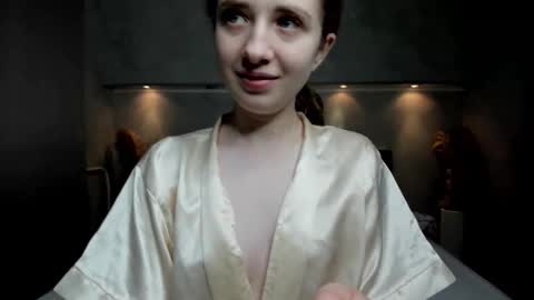 Camilla online show from November 26, 2025, 1:06 am