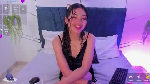camilla_miller01 online show from September 19, 2025, 3:34 pm