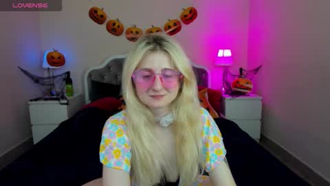 Snapshot of camilladreamer chatting on October 21, 2025, 3:13 pm camilladreamer online show from October 21, 2025, 3:13 pm