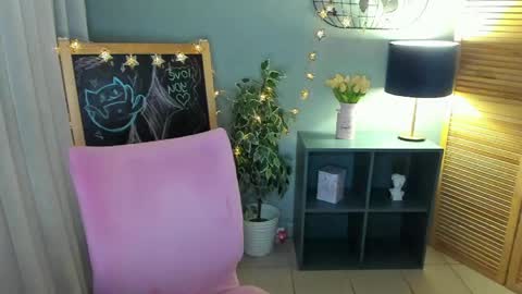 Snapshot of camilladreamer chatting on May 22, 2026, 1:17 pm camilladreamer online show from May 22, 2026, 1:17 pm