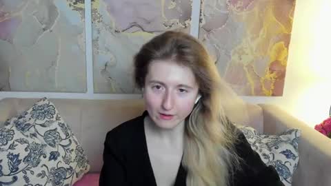 Snapshot of camilladreamer chatting on May 29, 2026, 11:30 am camilladreamer online show from May 29, 2026, 11:30 am