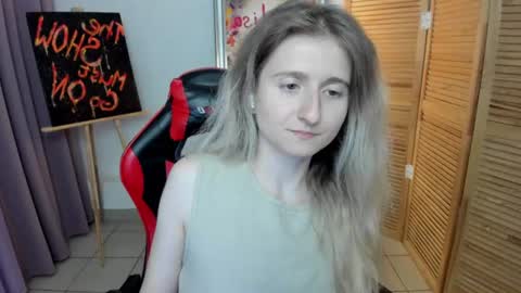 camilladreamer online show from July 28, 2026, 3:21 pm