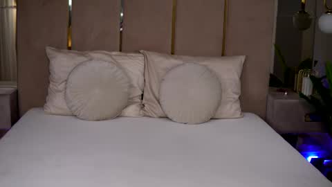 Snapshot of camillastarr chatting on October 1, 2025, 8:04 pm Camy online show from October 1, 2025, 8:04 pm