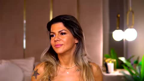 Snapshot of camillastarr chatting on November 1, 2025, 11:18 pm Camy online show from November 1, 2025, 11:18 pm