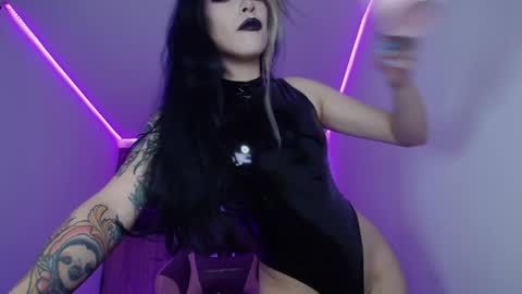 Snapshot of camille_666 chatting on January 17, 2025, 1:57 am Camille online show from January 17, 2025, 1:57 am