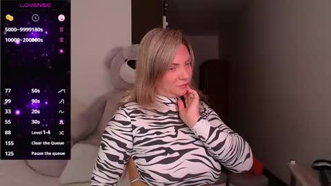 Snapshot of camille_game chatting on October 2, 2025, 12:06 am Camille Game online show from October 2, 2025, 12:06 am