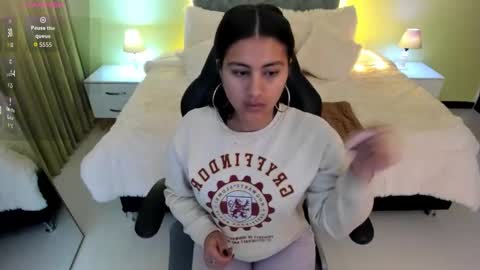 Snapshot of camille_olsen_ chatting on October 18, 2025, 11:44 am Camille online show from October 18, 2025, 11:44 am