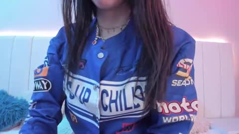 C A M I L L E N    Help me get to the top online show from October 4, 2025, 9:35 pm