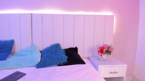 C A M I L L E N    Help me get to the top online show from October 26, 2025, 10:15 pm