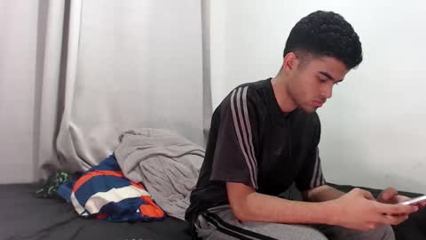 camillo_beischel_ online show from September 25, 2025, 6:44 pm