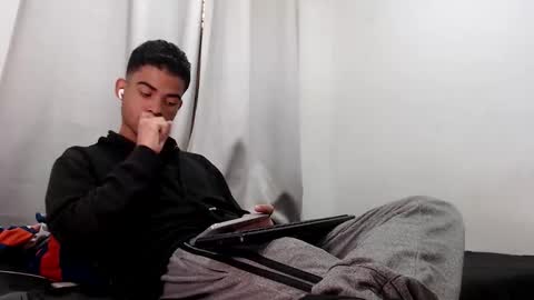 camillo_beischel_ online show from October 9, 2025, 5:00 pm