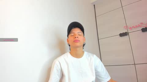 Snapshot of camillo_virgil chatting on September 24, 2025, 10:51 am Camillo Virgil online show from September 24, 2025, 10:51 am