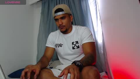 camilo_contre21 online show from December 27, 2024, 8:18 pm
