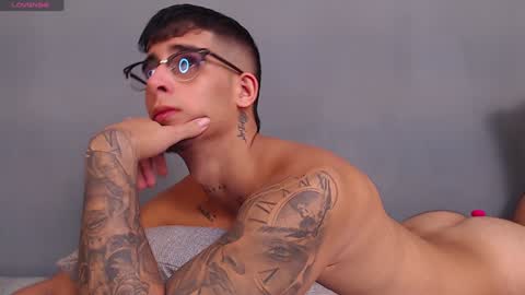 Snapshot of camilo_ospina_ chatting on December 1, 2024, 7:58 pm INDEPENDENT MODEL online show from December 1, 2024, 7:58 pm