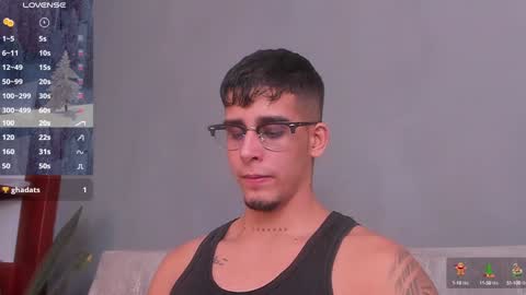 Snapshot of camilo_ospina_ chatting on December 11, 2024, 3:35 am INDEPENDENT MODEL online show from December 11, 2024, 3:35 am