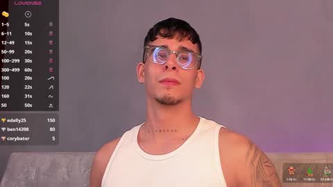 Snapshot of camilo_ospina_ chatting on January 4, 2025, 7:03 am INDEPENDENT MODEL online show from January 4, 2025, 7:03 am