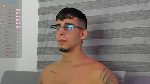 Snapshot of camilo_ospina_ chatting on January 25, 2025, 8:42 am INDEPENDENT MODEL online show from January 25, 2025, 8:42 am