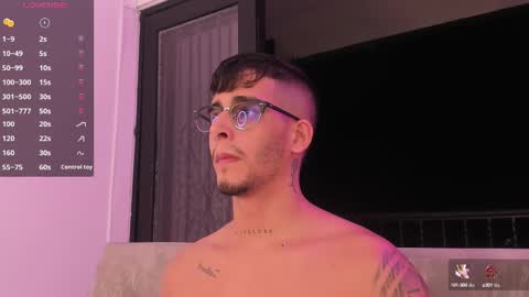 Snapshot of camilo_ospina_ chatting on February 9, 2025, 11:57 pm INDEPENDENT MODEL online show from February 9, 2025, 11:57 pm