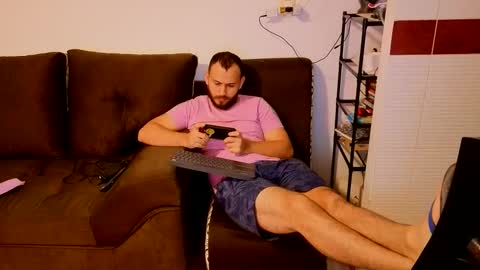 Snapshot of camiloex chatting on October 3, 2025, 6:49 pm Camilo online show from October 3, 2025, 6:49 pm