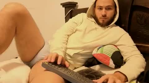 Snapshot of camiloex chatting on October 27, 2025, 8:57 pm Camilo online show from October 27, 2025, 8:57 pm