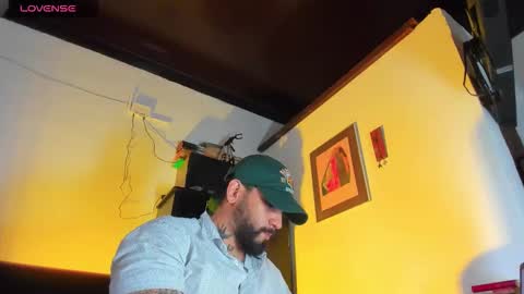 Snapshot of camilomayer chatting on September 13, 2025, 12:27 pm Camilo online show from September 13, 2025, 12:27 pm