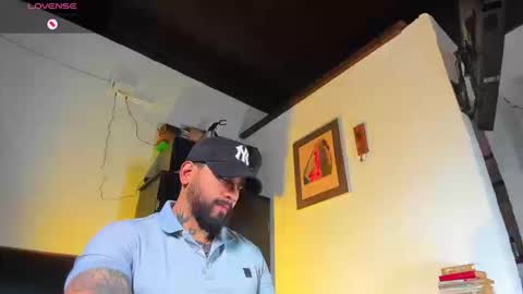 Snapshot of camilomayer chatting on September 16, 2025, 2:07 pm Camilo online show from September 16, 2025, 2:07 pm