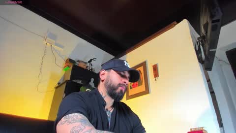 Snapshot of camilomayer chatting on September 17, 2025, 1:02 pm Camilo online show from September 17, 2025, 1:02 pm