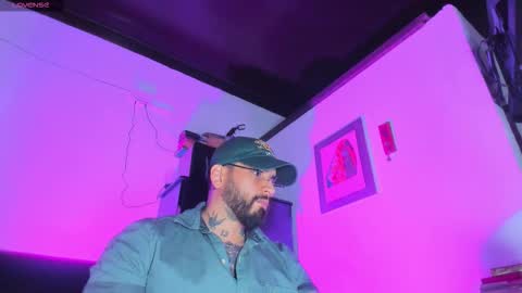 Snapshot of camilomayer chatting on September 22, 2025, 2:19 pm Camilo online show from September 22, 2025, 2:19 pm