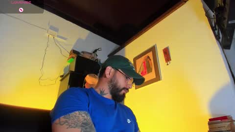 Snapshot of camilomayer chatting on October 14, 2025, 4:41 pm Camilo online show from October 14, 2025, 4:41 pm