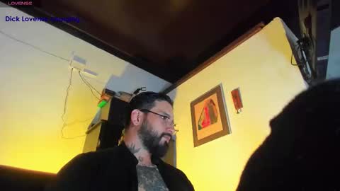 Snapshot of camilomayer chatting on October 20, 2025, 3:01 pm Camilo online show from October 20, 2025, 3:01 pm