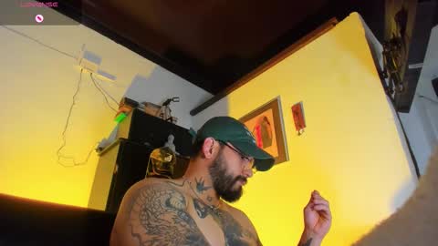 Snapshot of camilomayer chatting on October 28, 2025, 5:04 pm Camilo online show from October 28, 2025, 5:04 pm