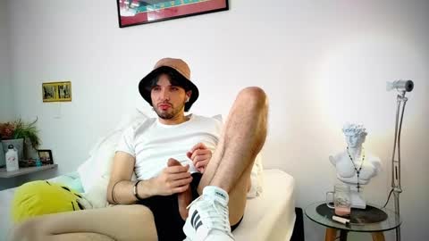 camilo online show from January 20, 2025, 8:29 pm