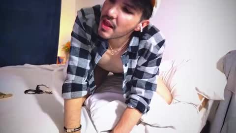 camilo online show from February 11, 2025, 1:10 am
