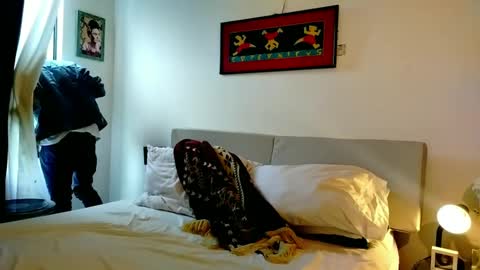 Snapshot of camilosaennz chatting on October 10, 2025, 12:04 pm camilo online show from October 10, 2025, 12:04 pm