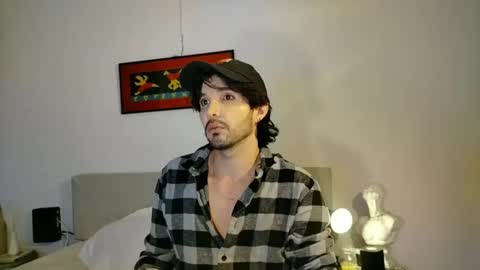 Snapshot of camilosaennz chatting on October 14, 2025, 1:17 am camilo online show from October 14, 2025, 1:17 am