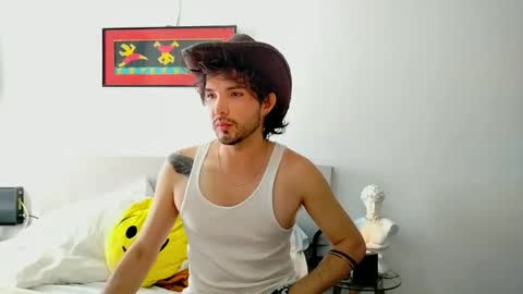 Snapshot of camilosaennz chatting on October 14, 2025, 7:14 pm camilo online show from October 14, 2025, 7:14 pm