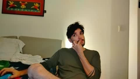 Snapshot of camilosaennz chatting on November 5, 2025, 11:05 pm camilo online show from November 5, 2025, 11:05 pm