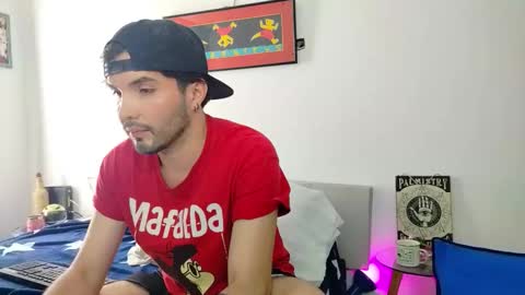 Snapshot of camilosaennz chatting on November 18, 2025, 6:23 pm camilo online show from November 18, 2025, 6:23 pm