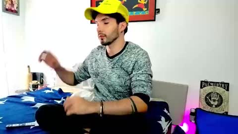 Snapshot of camilosaennz chatting on November 19, 2025, 5:57 pm camilo online show from November 19, 2025, 5:57 pm