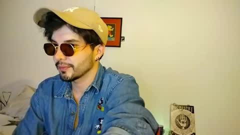 Snapshot of camilosaennz chatting on November 24, 2025, 3:50 am camilo online show from November 24, 2025, 3:50 am