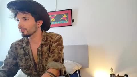 Snapshot of camilosaennz chatting on November 30, 2025, 9:19 pm camilo online show from November 30, 2025, 9:19 pm