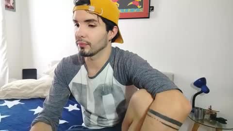 Snapshot of camilosaennz chatting on December 21, 2025, 8:05 pm camilo online show from December 21, 2025, 8:05 pm