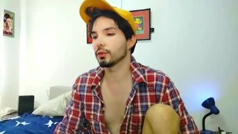 Snapshot of camilosaennz chatting on December 22, 2025, 2:03 pm camilo online show from December 22, 2025, 2:03 pm