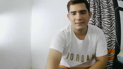 Snapshot of camilowhite_ chatting on September 30, 2025, 7:08 pm Camilowhite online show from September 30, 2025, 7:08 pm