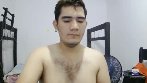 Snapshot of camilowhite_ chatting on October 7, 2025, 5:37 am Camilowhite online show from October 7, 2025, 5:37 am